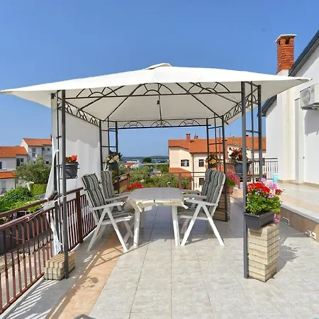Apartment Fuer 5 Personen Ca 55 Qm In Fazana, Istrien Istrische Riviera *