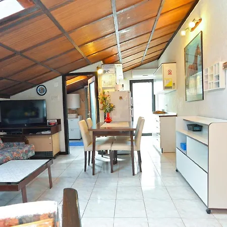 Apartment Fuer 5 Personen Ca 55 Qm In Fazana, Istrien Istrische Riviera *